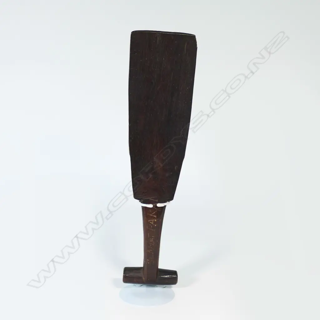 An old Pacific Island carved hardwood hand club with flat blade and T-form handle, Image 1++