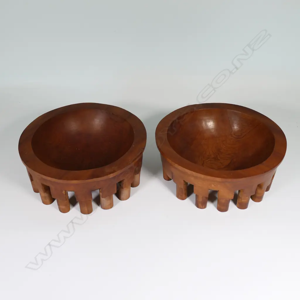 A pair of Samoan carved hardwood kava bowls, Image 1++