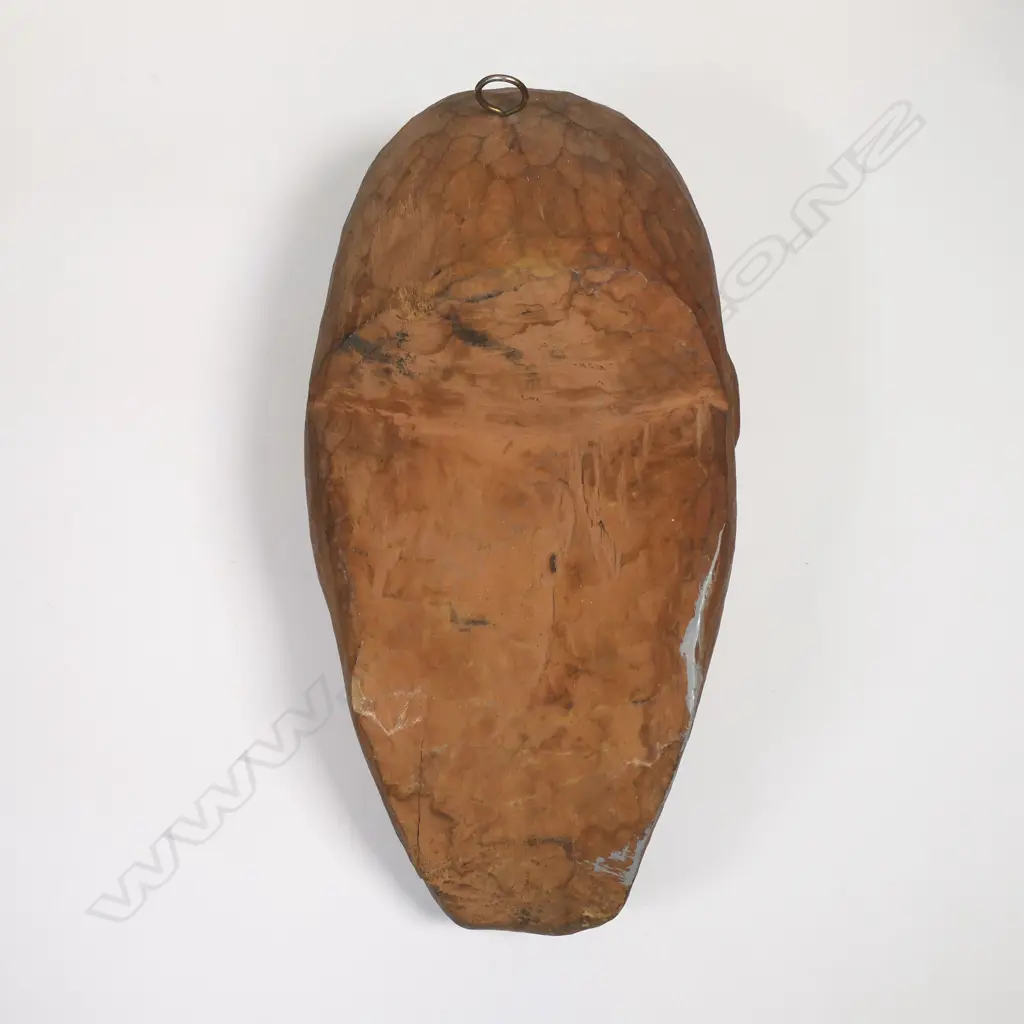 Old PNG large carved and painted wooden head sculpture, Image 1++