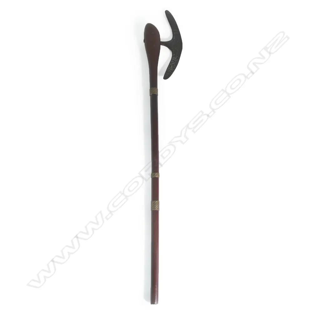 A 19thC Zulu war axe, Image 1++