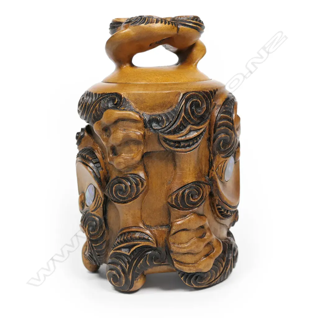 Rangi Redman (1924-) exceptional carved kauri pigment pot, Image 1++