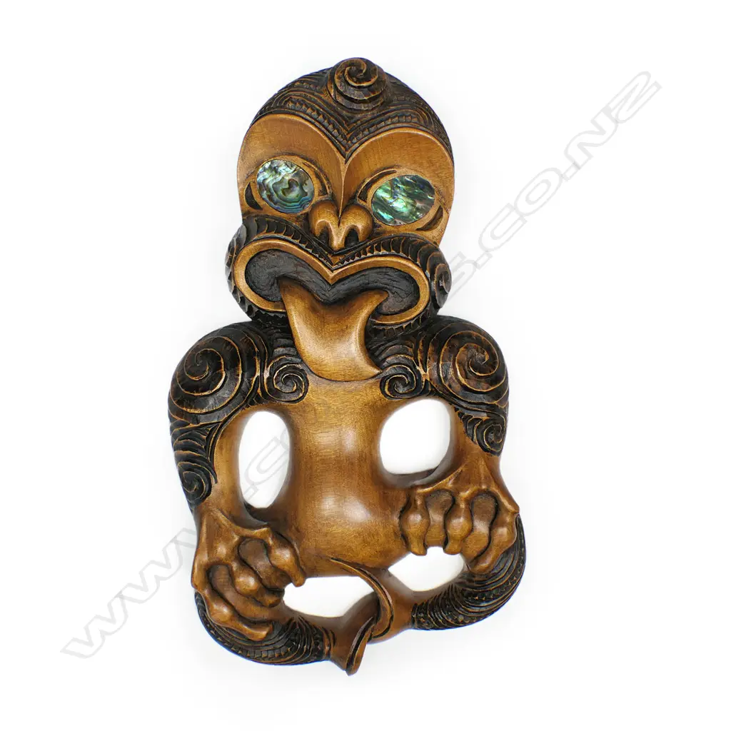 Rangi Redman (1924-) carved kauri tiki with hands clasped to thighs, Image 1++