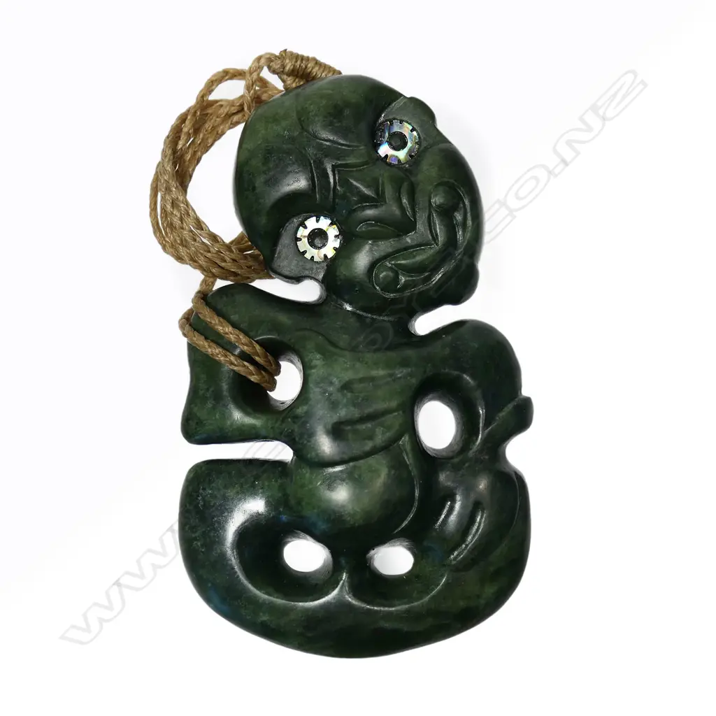 A Scott Parker Arahura pounamu hei tiki with serrated inlaid eyes, Image 1++
