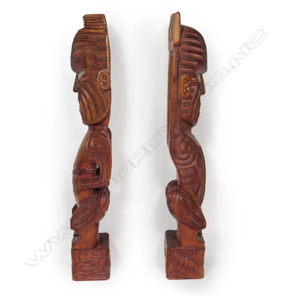 Two Māori carved tekoteko figures by Peter Hemi, Image 1++