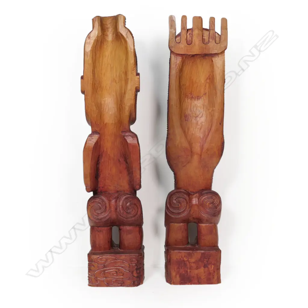 Two Māori carved tekoteko figures by Peter Hemi, Image 1++