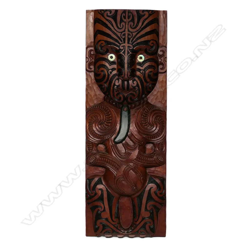 A Māori carved tekoteko panel figure by Tutu Honotapu, Image 1++