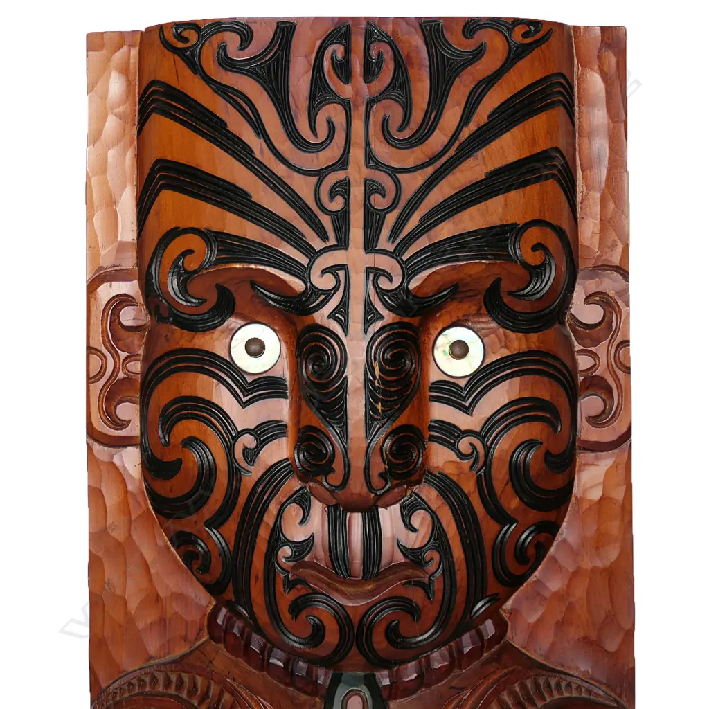 A Māori carved tekoteko panel figure by Tutu Honotapu, Image 1++