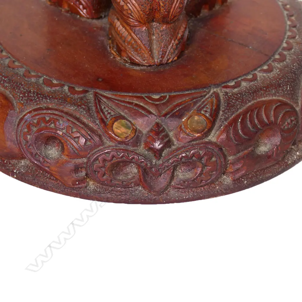 A vintage Māori carved side table, Image 1++