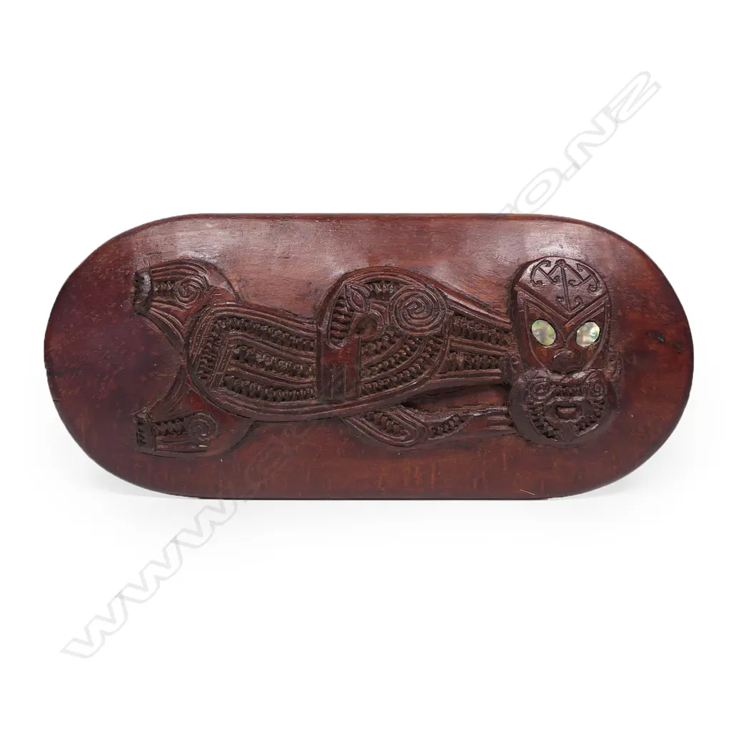 A Māori carved wakahuia (treasure box), Image 1++