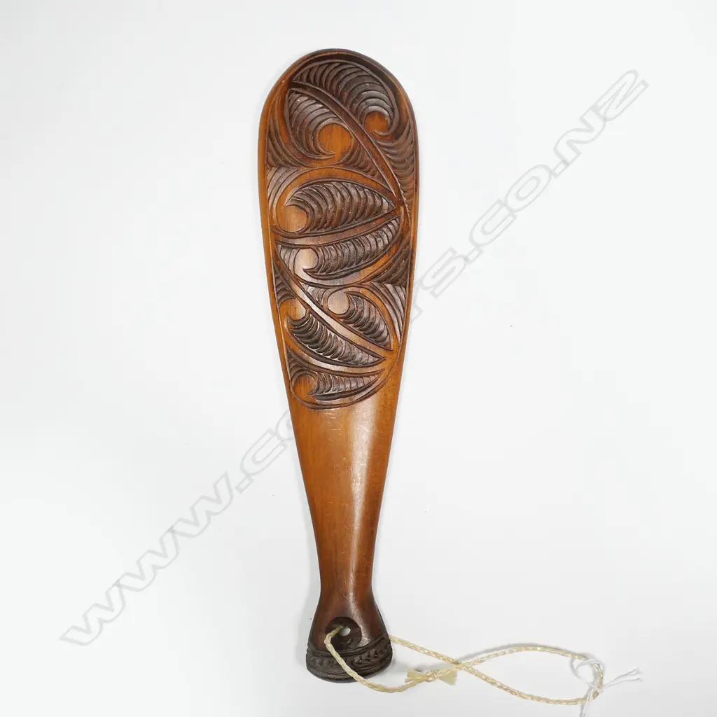 Tupara Tewhata (Northland) Māori carved patu, Image 1++