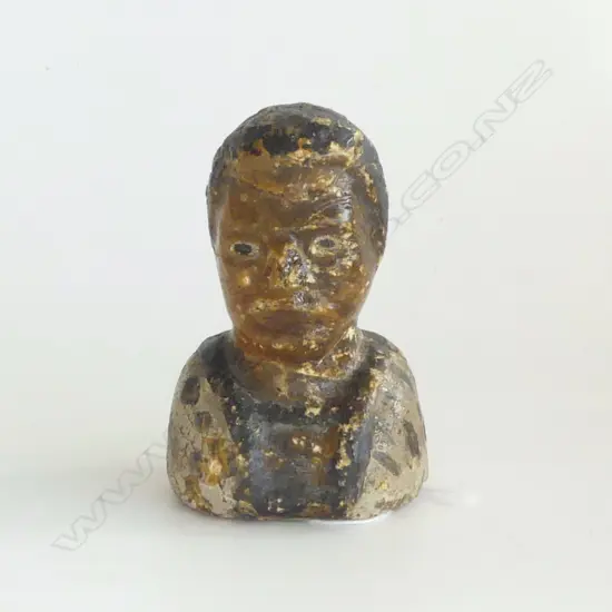 c.1900 carved kauri gum bust of a Māori Chief,