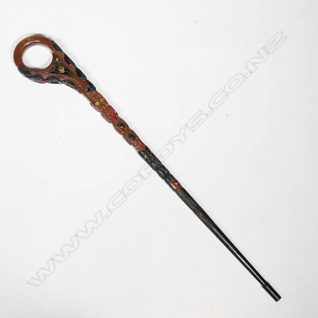 A folk-art carved Māori te toka (walking stick), Image 1++