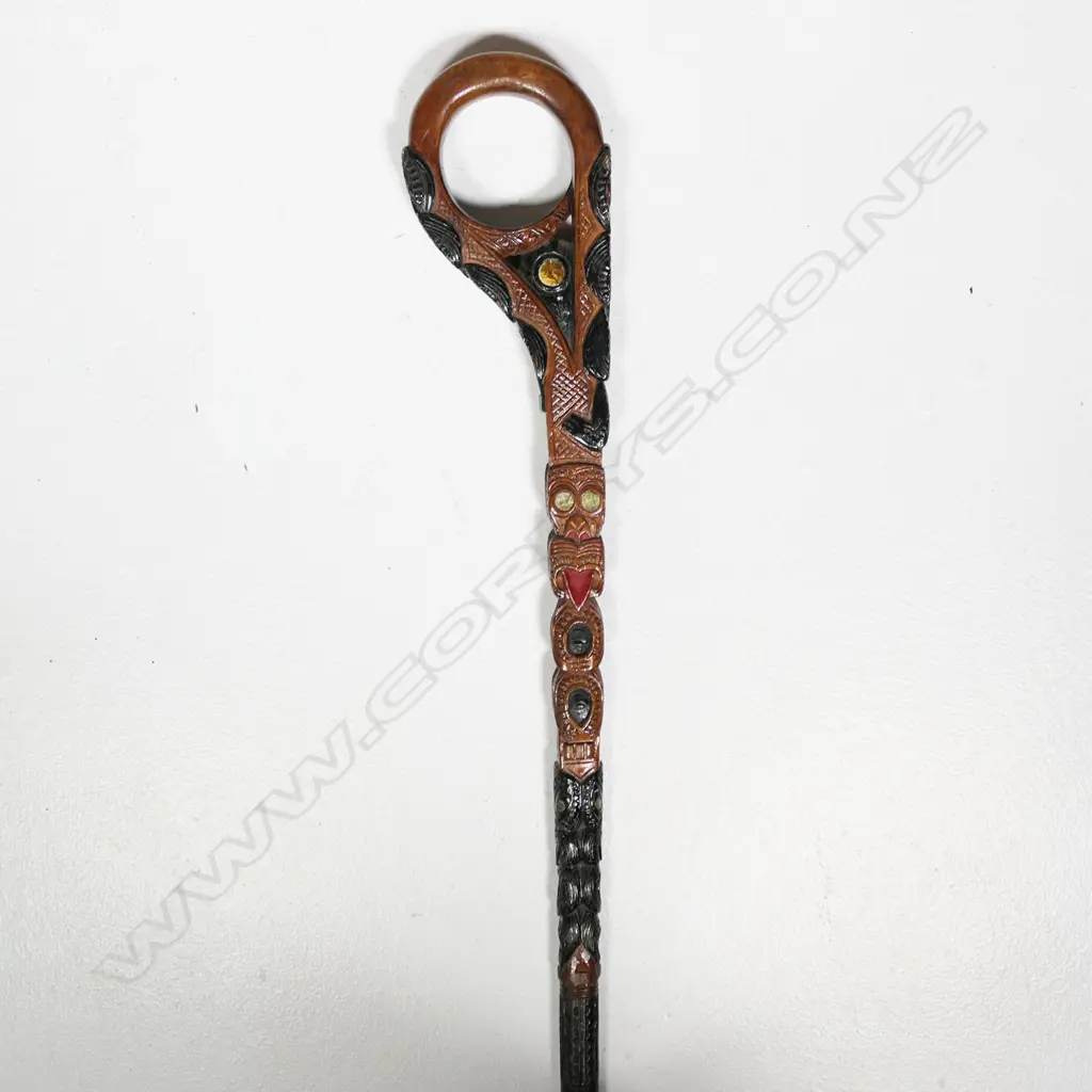 A folk-art carved Māori te toka (walking stick), Image 1++