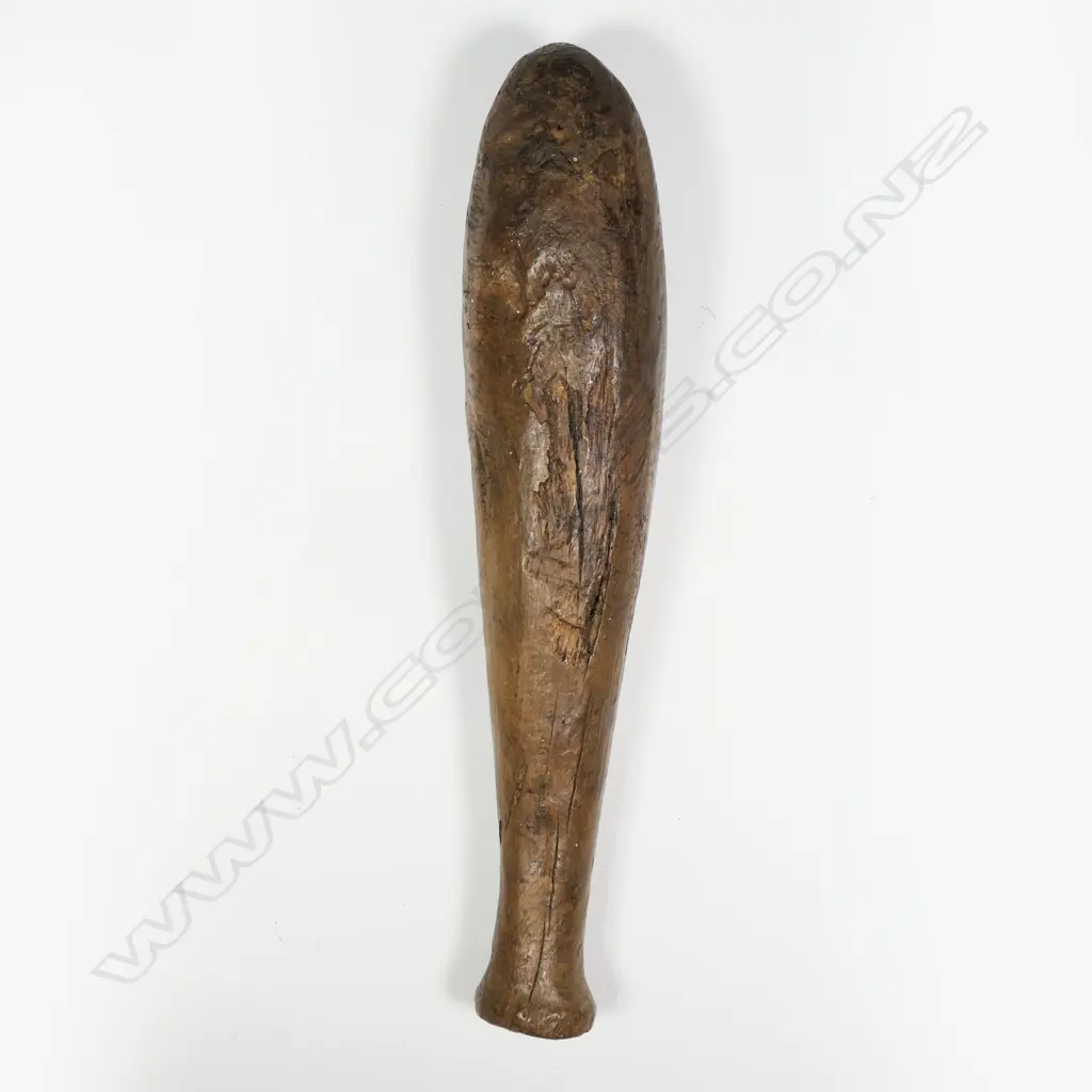 An early Māori wooden flax pounder, Image 1++