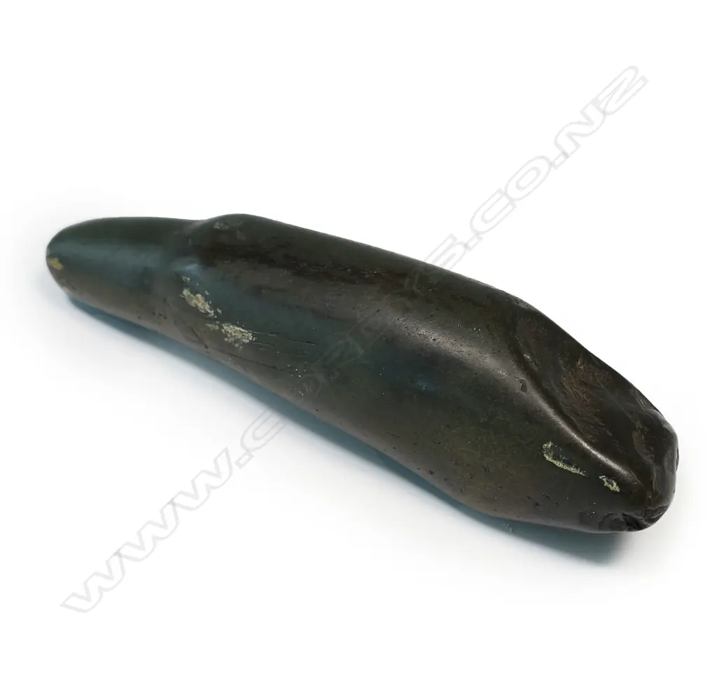 A large Māori pre-European stone toki (adze), Image 1++