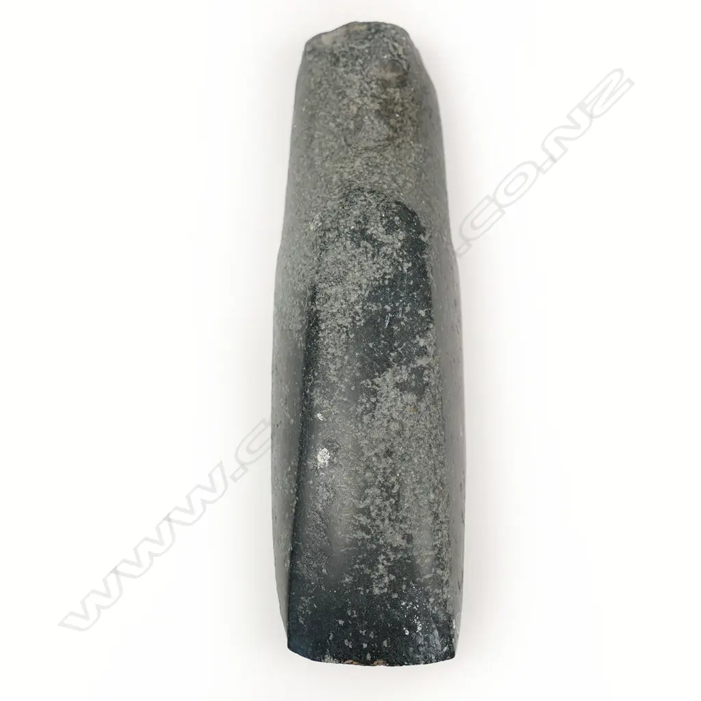 A Māori pre-European hog back type stone toki (adze), Image 1++