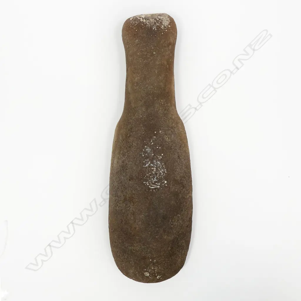 An uncommon Māori old quartz patu muka (flax pounder) Image 1++