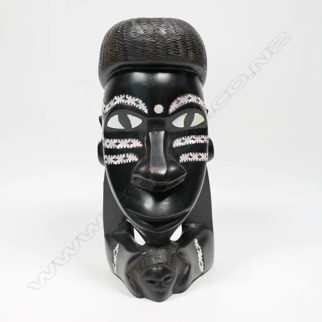 A Solomon Island Canoe Prow Figure, Image 1++