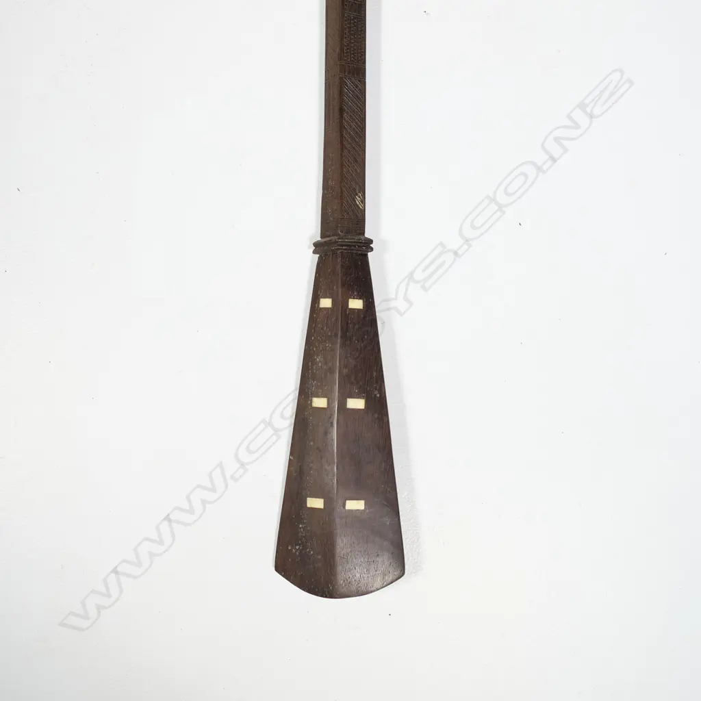 A Pacific Islands finely carved long wooden club, Image 1++