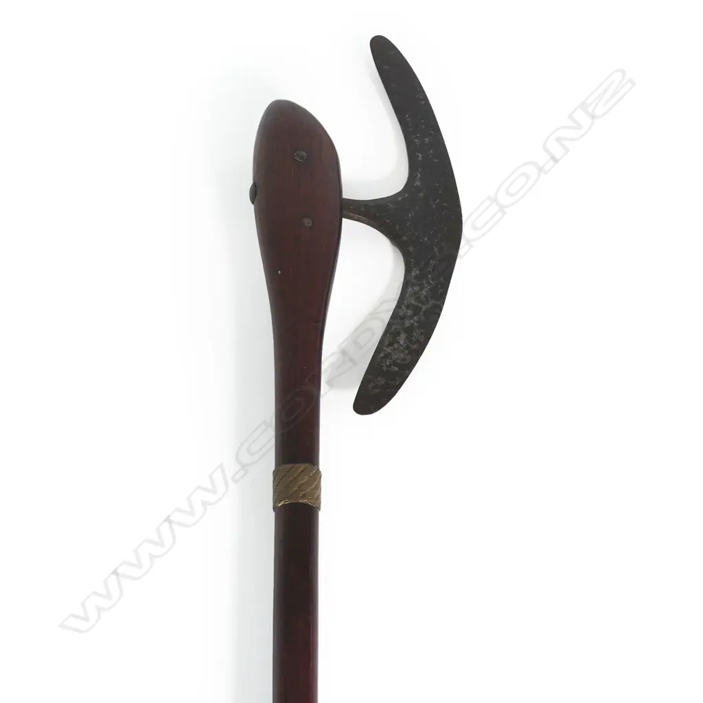 A 19thC Zulu war axe, Image 1++