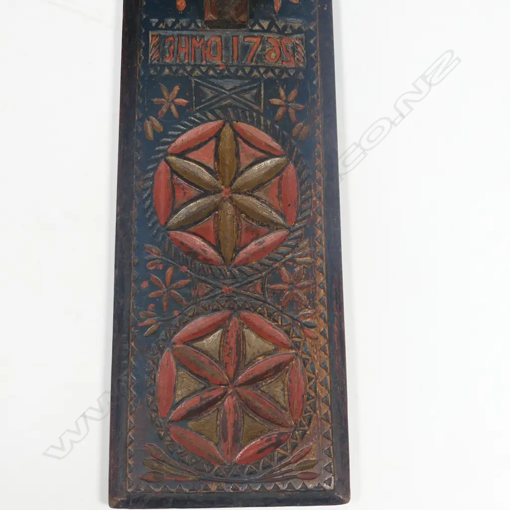 * A mid 18thC Danish Banketræt (mangle board) and associated roller Image 1++