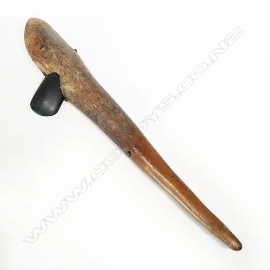 A Yakabiliak (radial hafted adze)