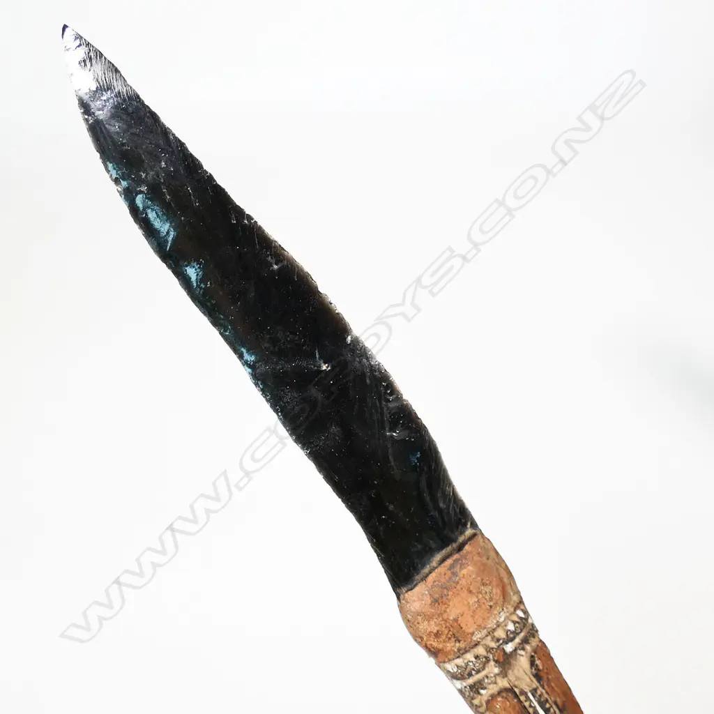 An obsidian bladed dagger Image 1++