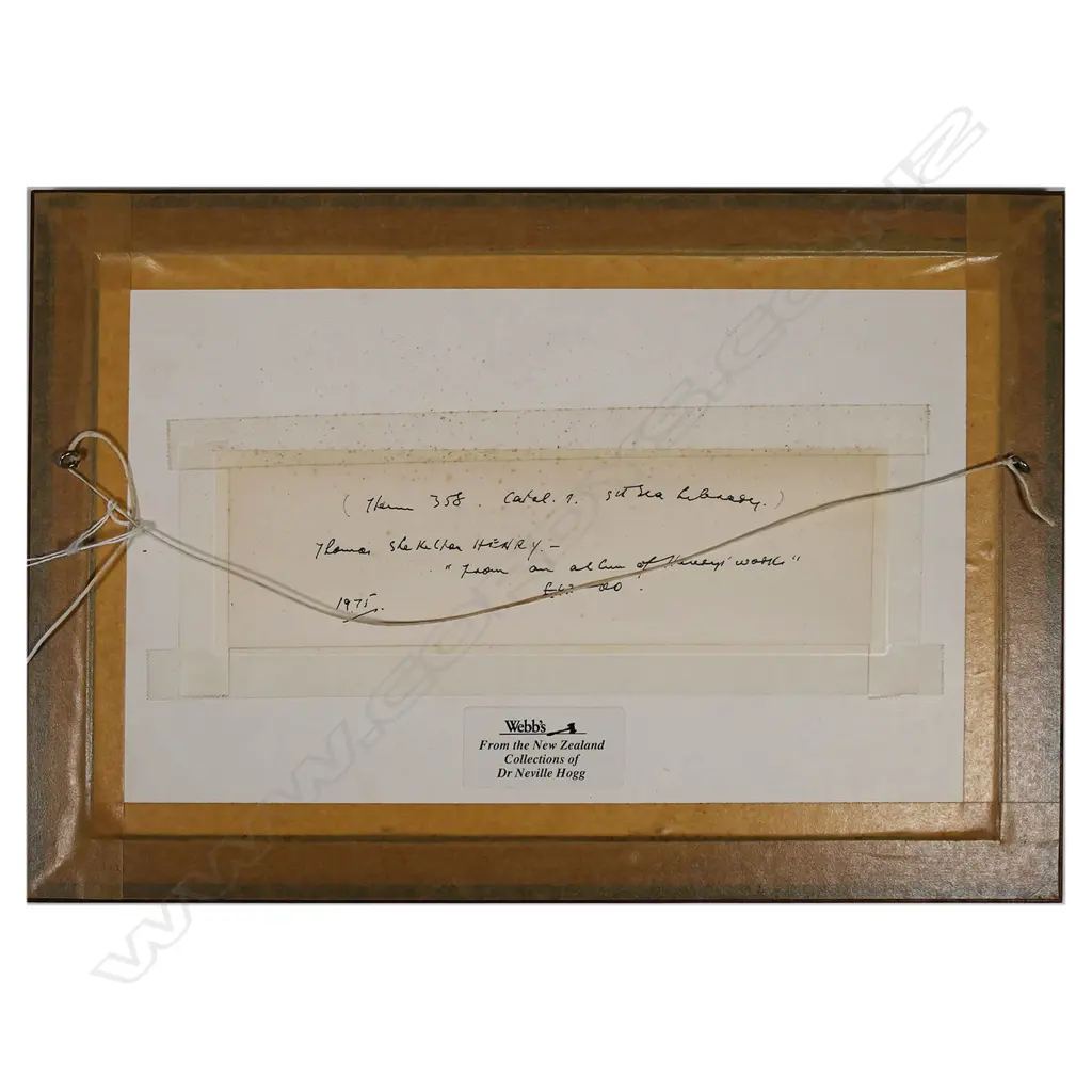 A collection of various books on New Zealand Art Image 1++