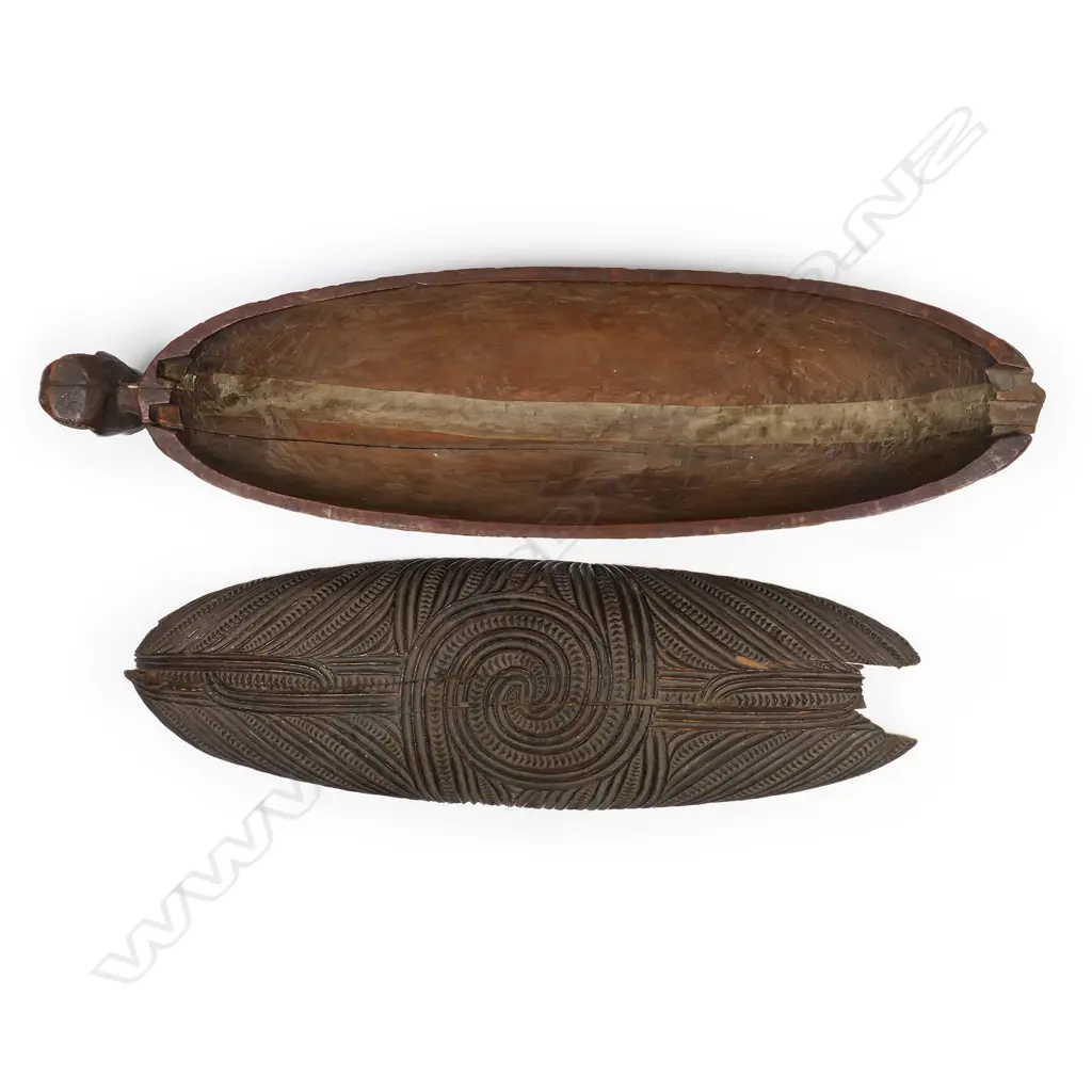 An Early 19th Century Māori Wakahuia (Treasure Box) Image 1++