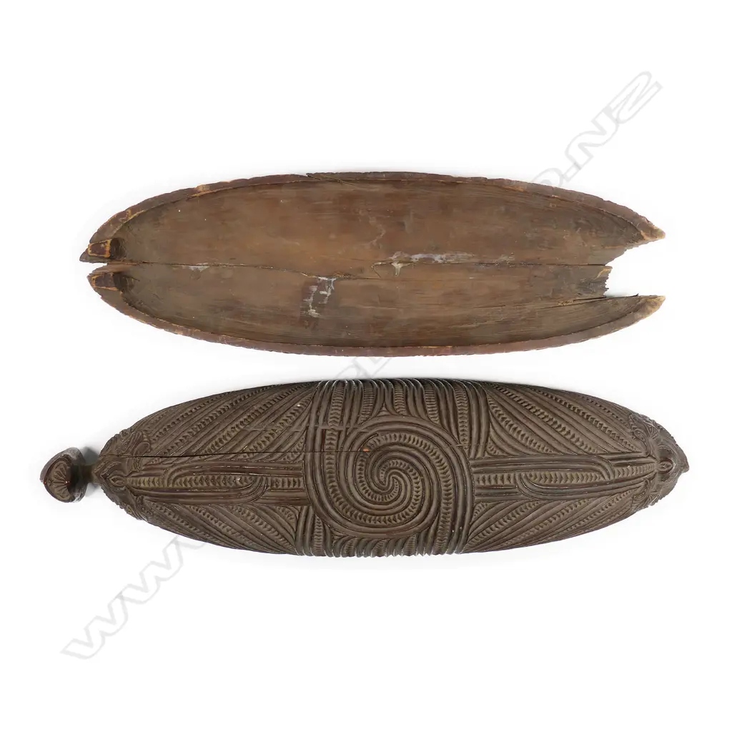 An Early 19th Century Māori Wakahuia (Treasure Box) Image 1++