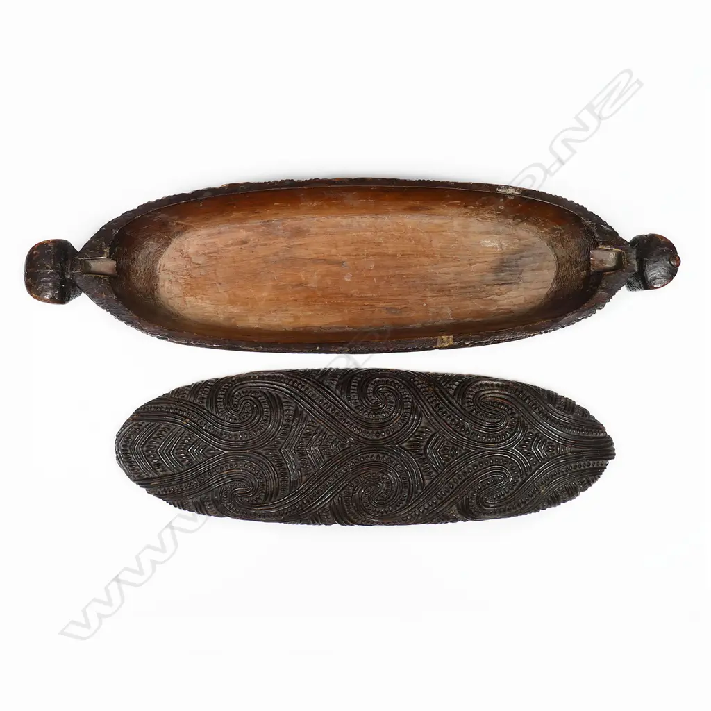 An Early 19th Century Māori Wakahuia (Treasure Box) Image 1++