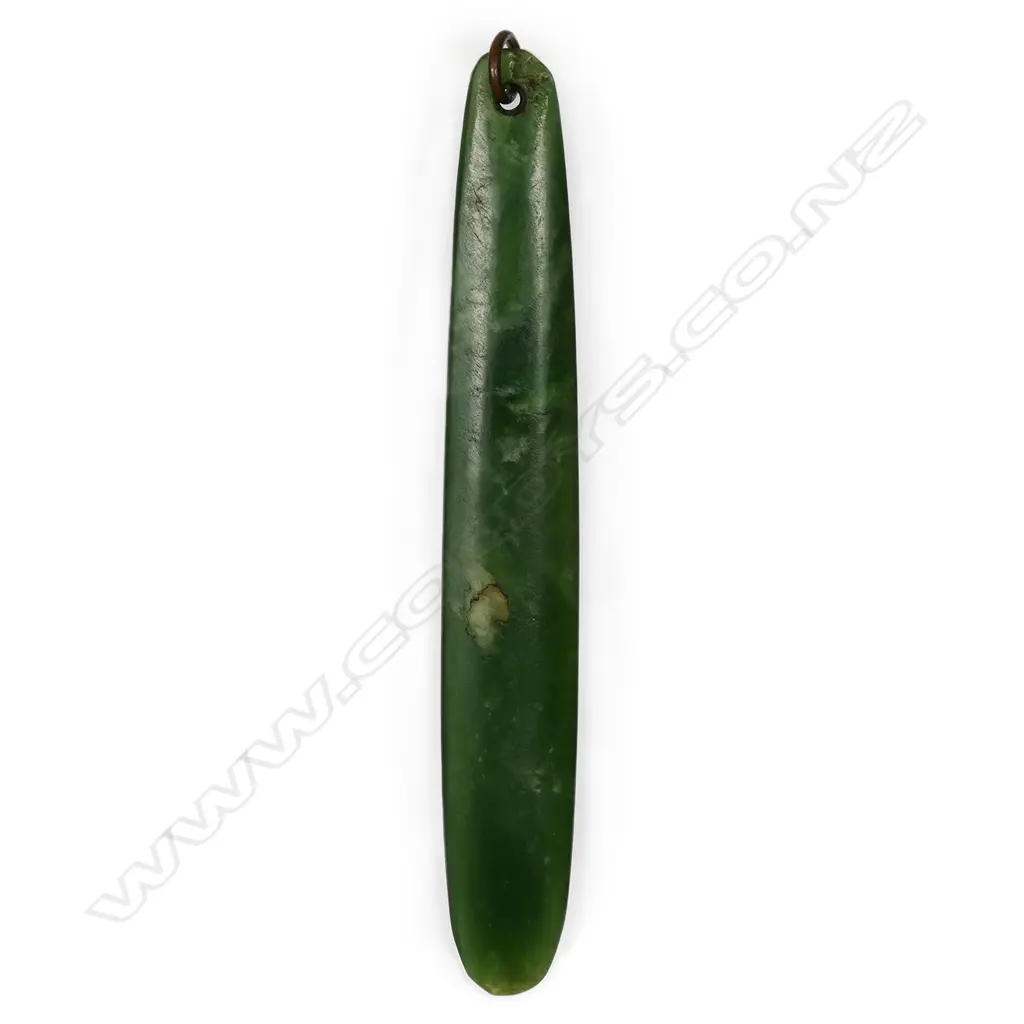 A large old Māori pounamu kuru pendant Image 1++