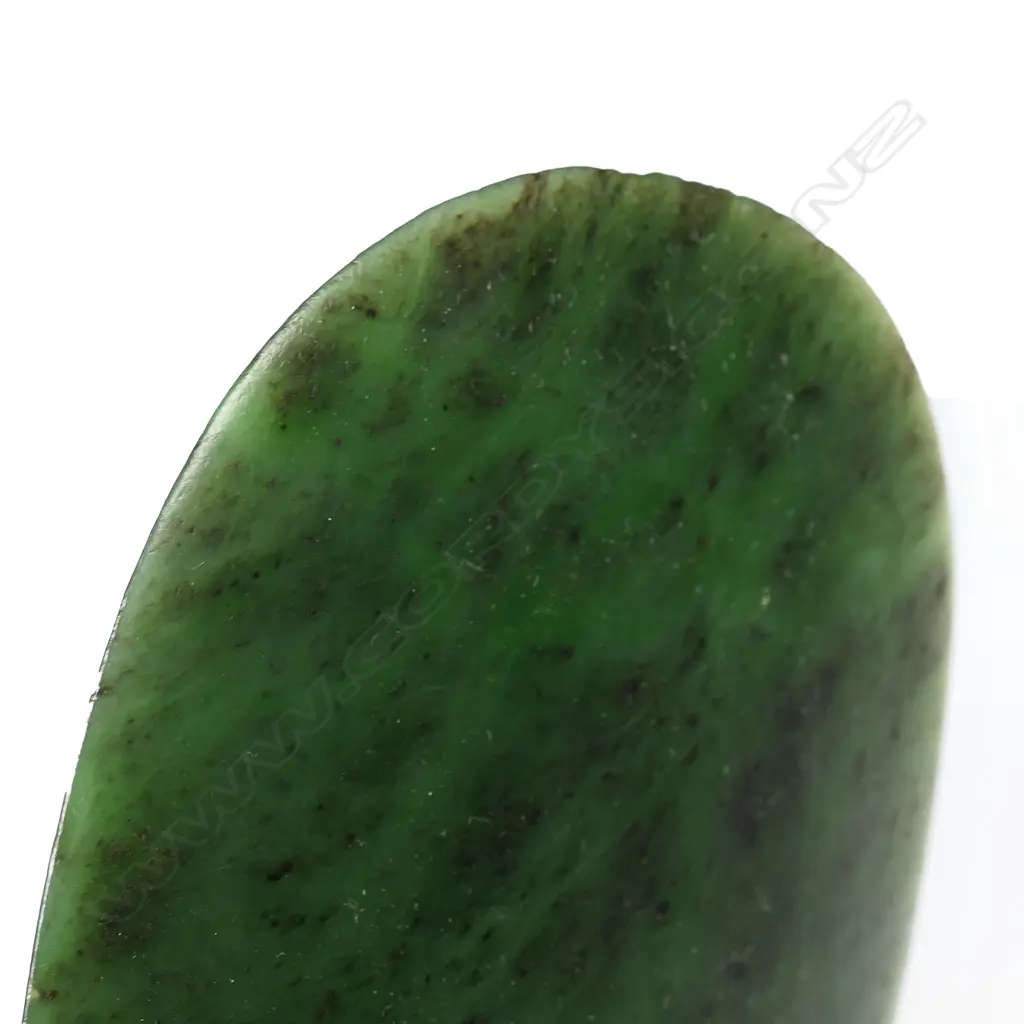 A good large old Māori mere pounamu Image 1++