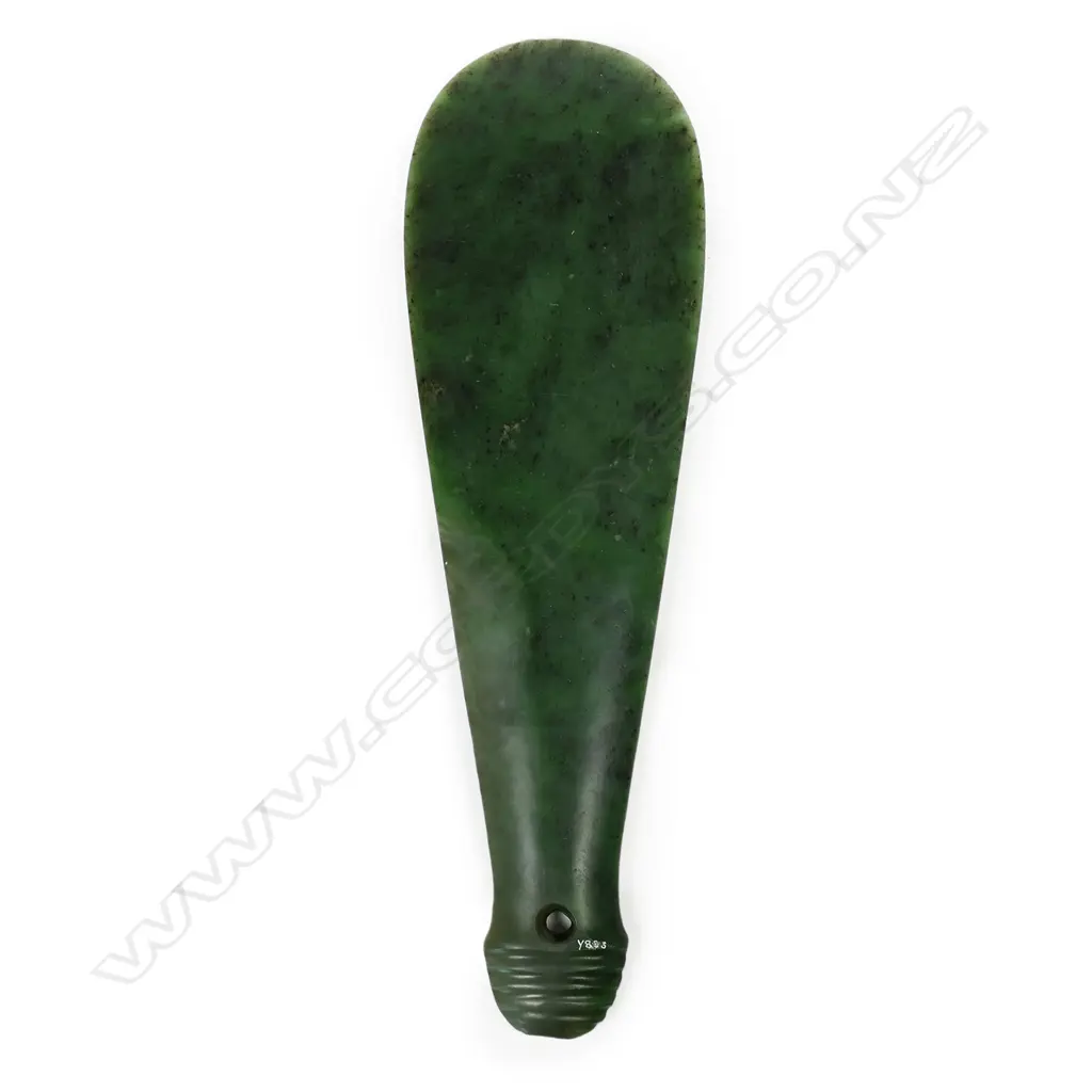 A good large old Māori mere pounamu Image 1++