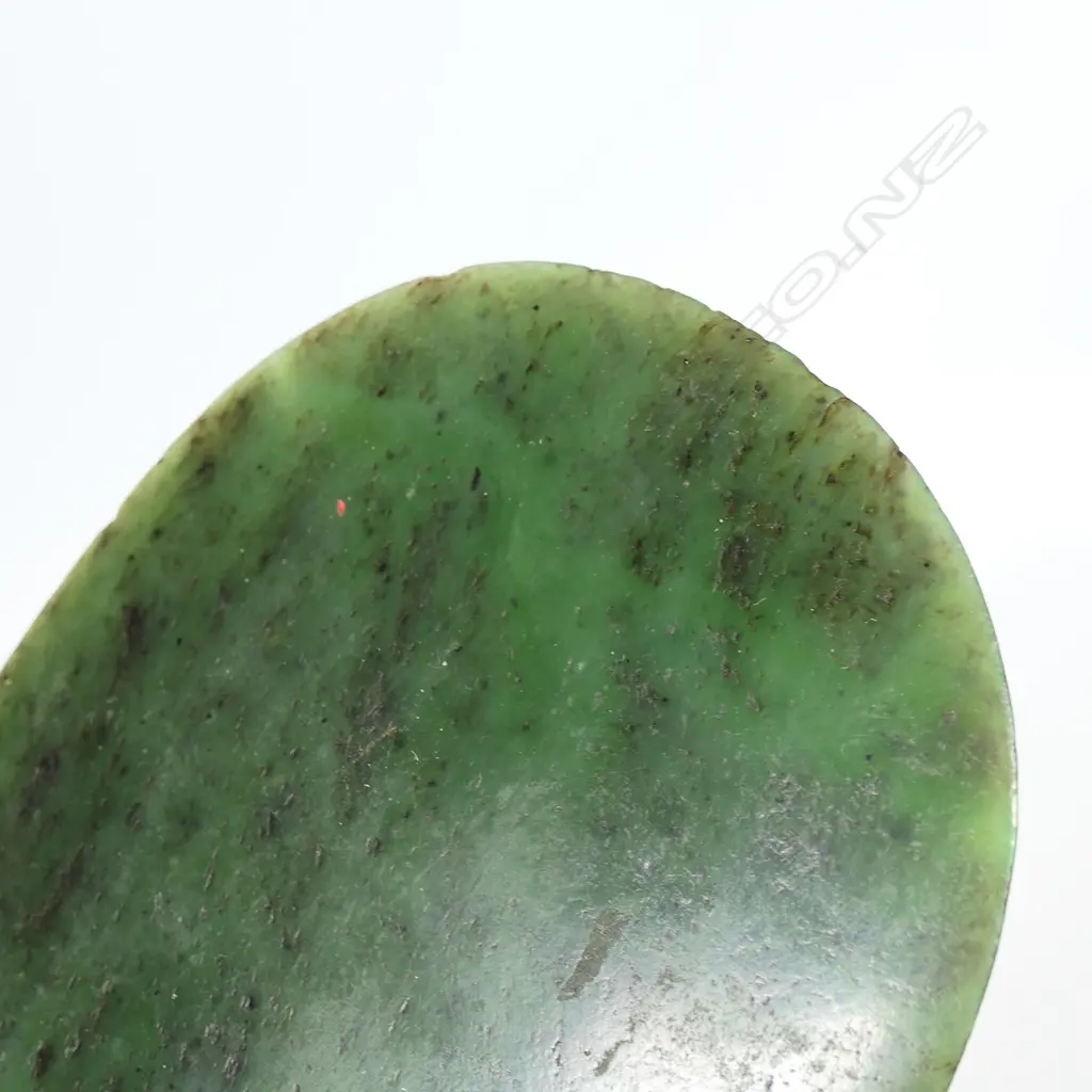 A good large old Māori mere pounamu Image 1++