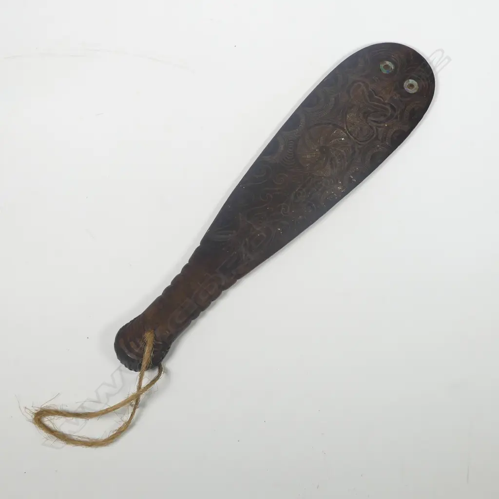 Māori carved wooden vintage folk art patu Image 1++