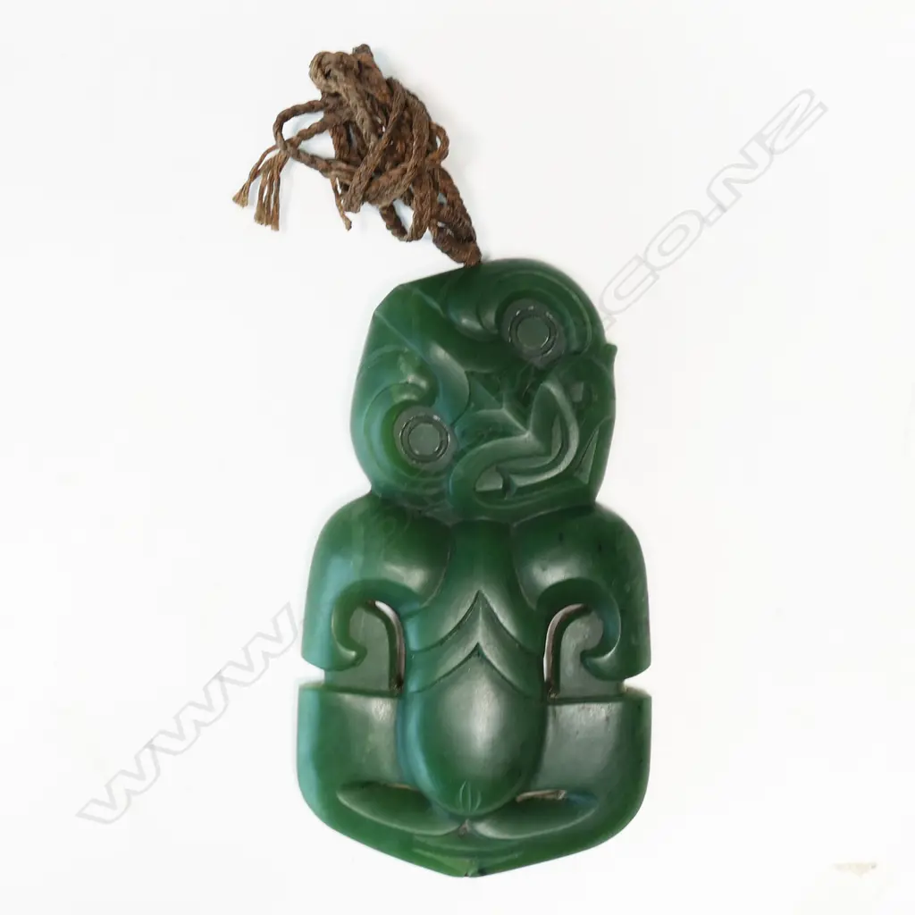 Niki Nepia contemporary large Māori hei tiki Image 1++