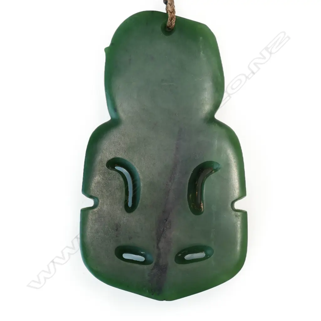 Niki Nepia contemporary large Māori hei tiki Image 1++