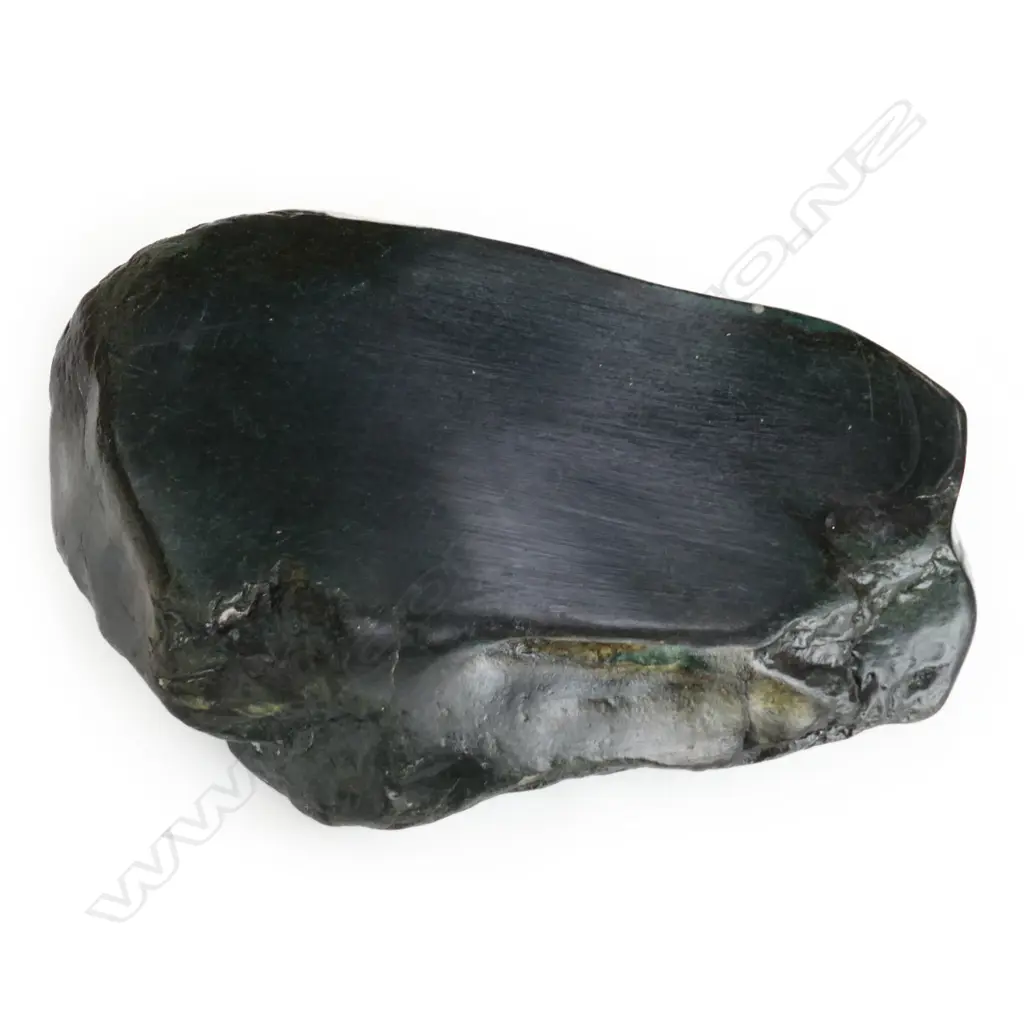 A large Māori finely carved pounamu (nephrite) Wairua bowl Image 1++
