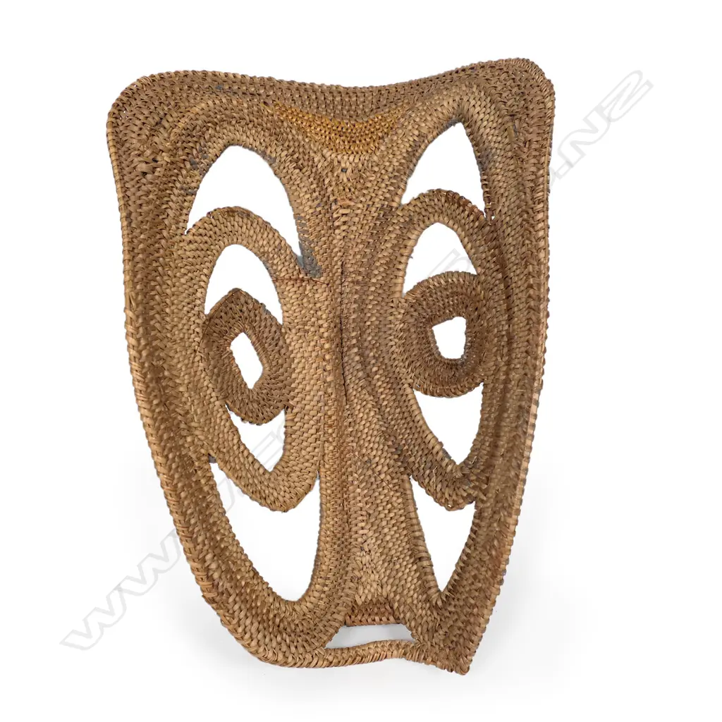 A woven Yam mask: East Sepik Image 1++
