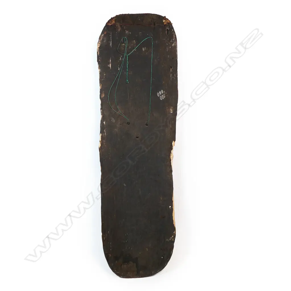 An old PNG Western Highlands fighting shield Image 1++