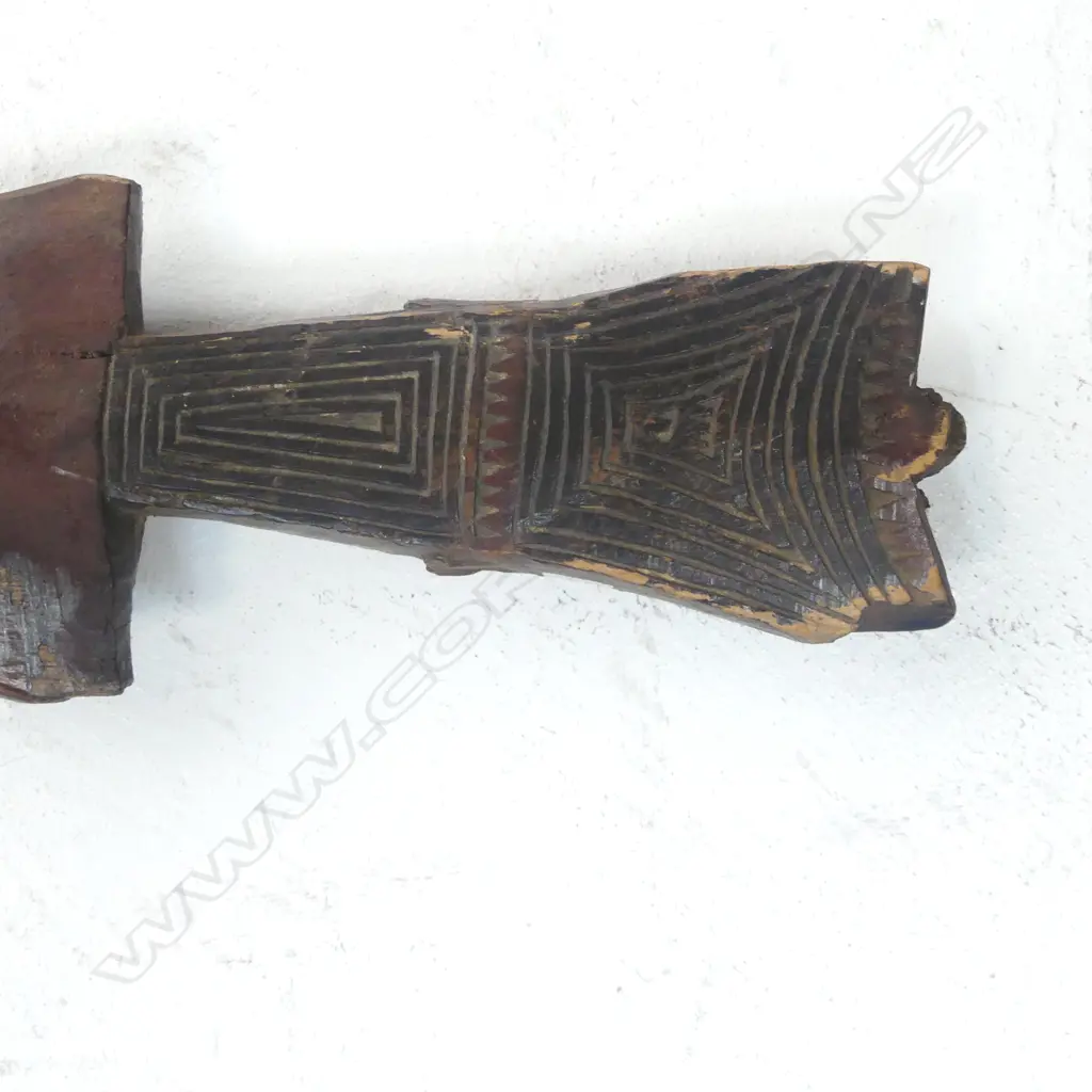 An old Indonesian carved wood paddle form spear Image 1++