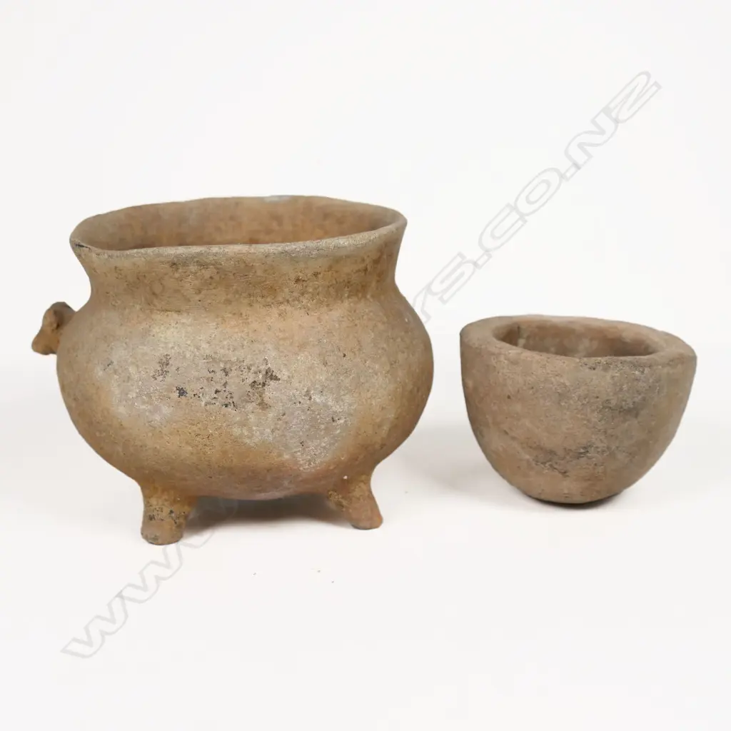 Pre-Columbian Bowl together with a small Crucible - Provenance: The Collection of Robbert Haas, Image 1++