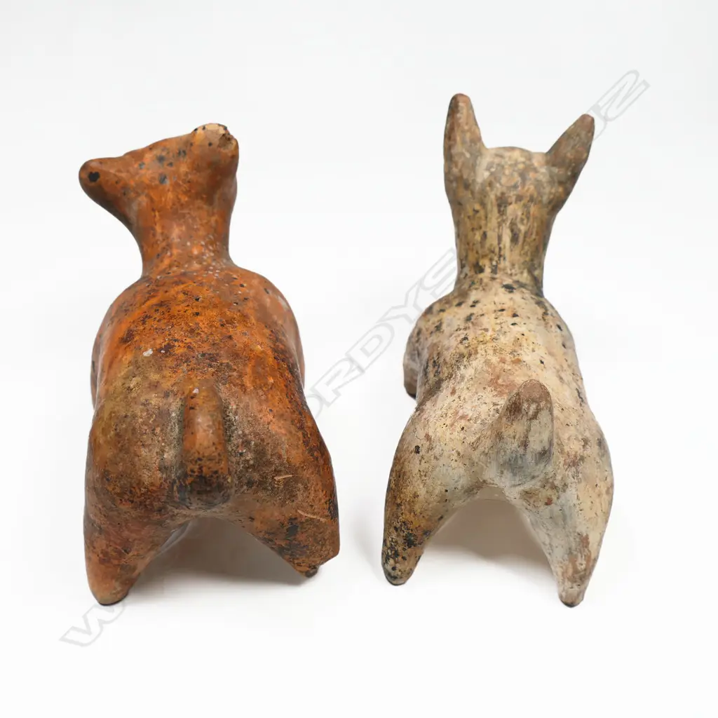 Two Pre-Columbian Colima Dog Figures, Image 1++