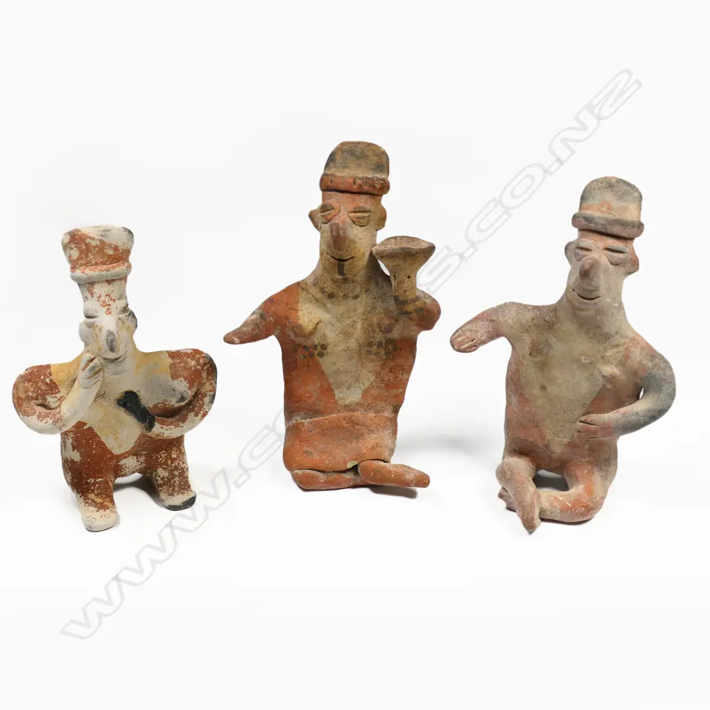 Three Pre-Columbian Jelisco Seated Figures, Image 1++