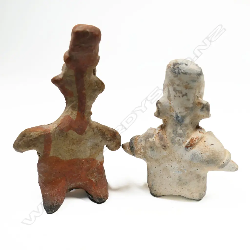 Two Pre-Columbian Jelisco Figures of a Man and  Women, Image 1++