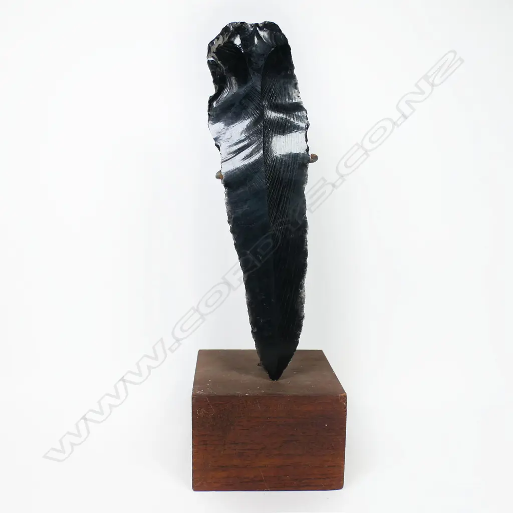 Aztec Obsidian Dagger, Image 1++
