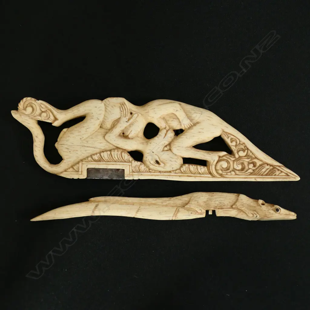 An Indonesian Lombok Bone Rice Harvest Cutting Tool, Image 1++