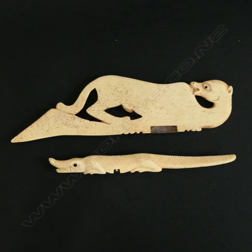 An Indonesian Lombok Bone Rice Harvest Cutting Tool, Image 1++
