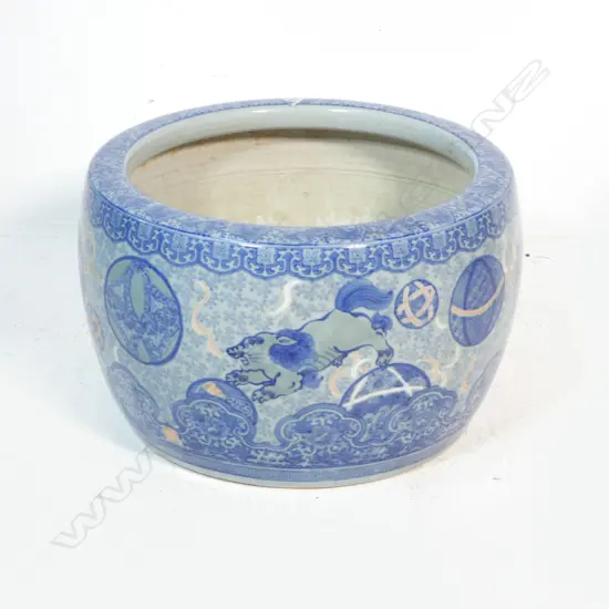 A large Japanese outdoor hibachi/pot